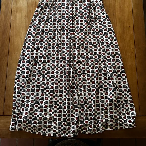Reborn brand long sleeveless dress  NWT - white, black & red print - Picture 2 of 5